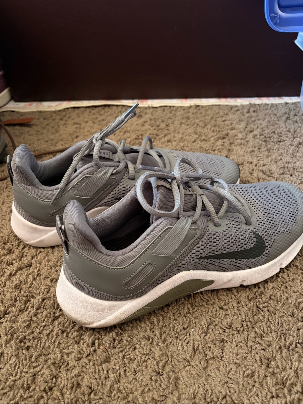 Nike Men's Gray Athletic Running Sneakers